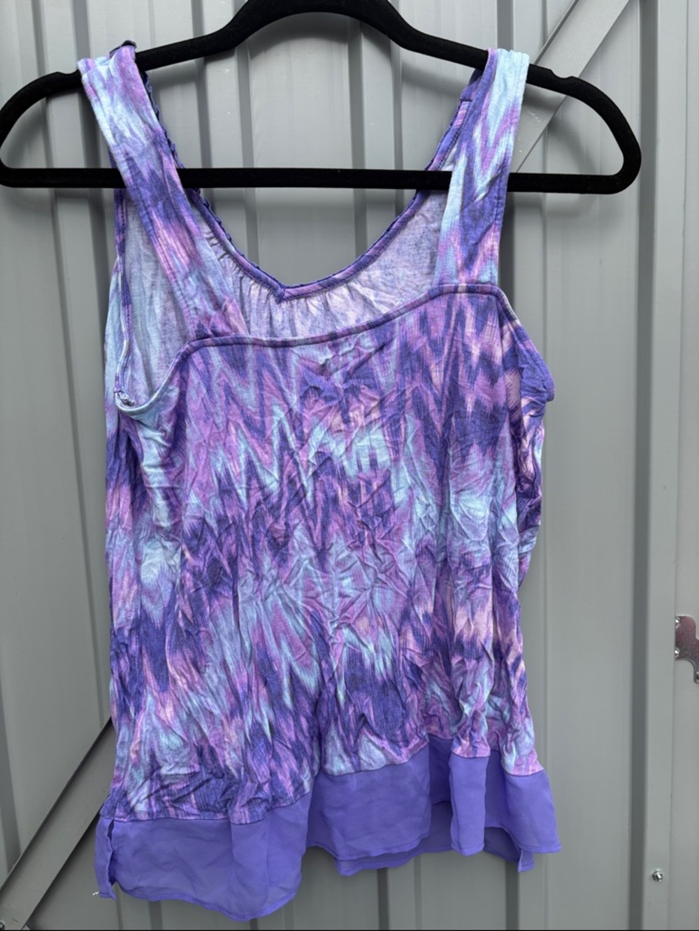Simply Vera Vera Wang Purple Tie-Dye Ruffle Trim Tank - Picture 3 of 4